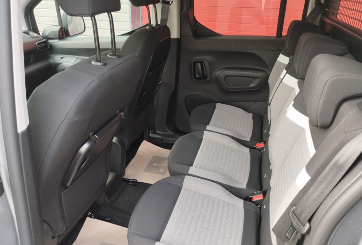 Citroën Berlingo III (2) 1.5 BlueHDi 130 MAX BVA8 Taille M / *NEUF 2026 / PAS DE MALUS