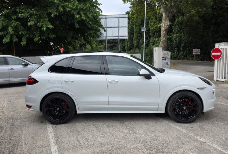 Porsche Cayenne GTS 4.8 V8 PACK GTS / Historique et entretien suivi 