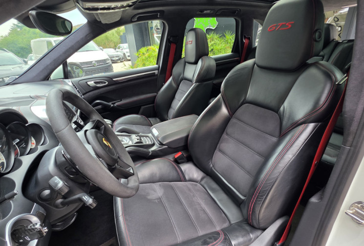 Porsche Cayenne GTS 4.8 V8 PACK GTS / Historique et entretien suivi 