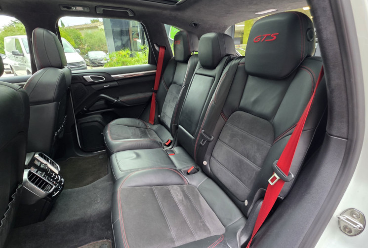 Porsche Cayenne GTS 4.8 V8 PACK GTS / Historique et entretien suivi 
