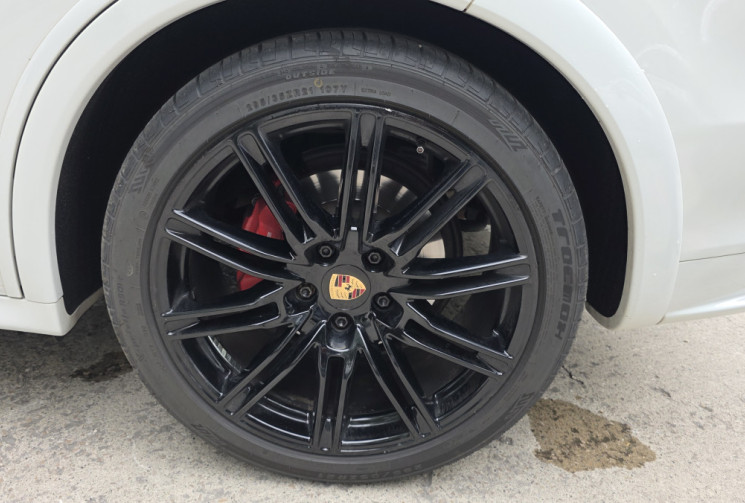 Porsche Cayenne GTS 4.8 V8 PACK GTS / Historique et entretien suivi 