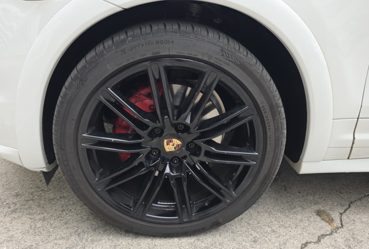 Porsche Cayenne GTS 4.8 V8 PACK GTS / Historique et entretien suivi 