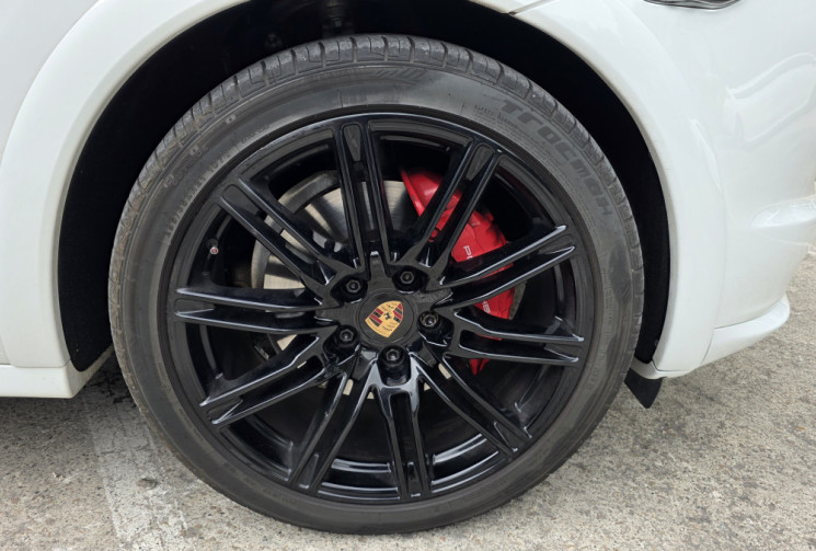 Porsche Cayenne GTS 4.8 V8 PACK GTS / Historique et entretien suivi 
