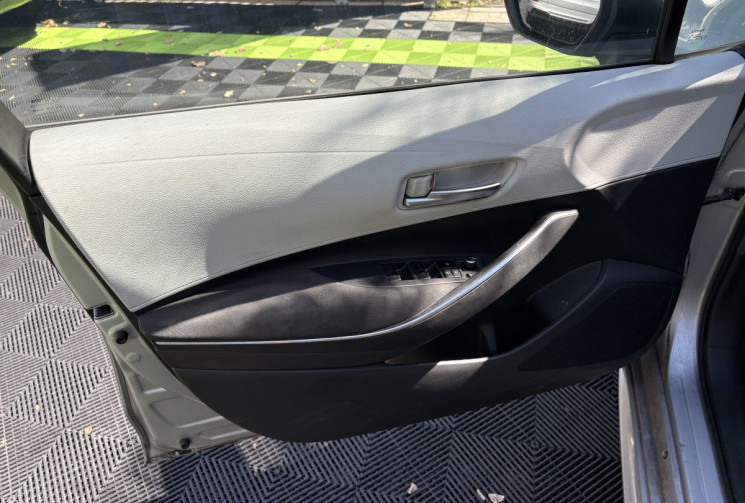 Toyota Corolla  1.8 VVT-i CVT 122cv
