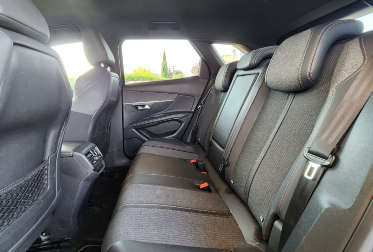 Peugeot 3008  1.6 EAT6 S&S 120 /  GT LINE / BOITE AUTO / GARANTIE 12 MOIS / ENTRETIEN SUIVI