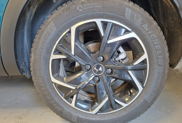 DS DS 3 Crossback  1.5 130 HDI EAT8 CONNECTED CHIC/ TETE HAUTE/DS LED MATRIX VISION