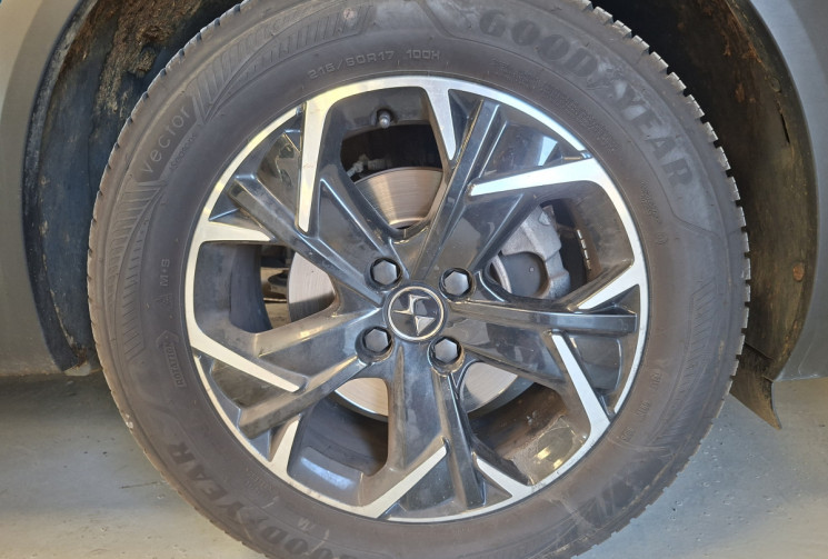 DS DS 3 Crossback  1.5 130 HDI EAT8 CONNECTED CHIC/ TETE HAUTE/DS LED MATRIX VISION