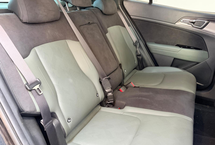 Kia Sportage 230cv hybride   TOIT OUVRANT EDITION 30 Years