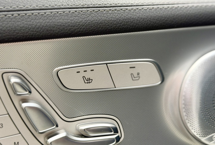 Mercedes CLASSE E Coupe 220 D 194 Sportline 9G-Tronic / Prenium + / Burmester / Toit ouvrant / Cuir