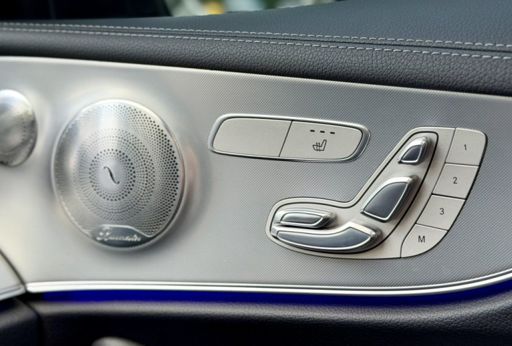 Mercedes CLASSE E Coupe 220 D 194 Sportline 9G-Tronic / Prenium + / Burmester / Toit ouvrant / Cuir