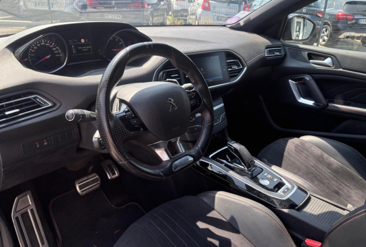 Peugeot 308 1.2 130 cv Gt Line EAT6 / Suivi COMPLET PEUGEOT / DISTRIBUTION FAITE / GARANTIE 12 MOIS 
