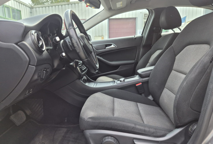 Mercedes Classe A 180 CDi 1.5 CDI 7G-DCT 109 CV * DISTRIBUTION FAITE * IDEAL JEUNE PERMIS * CAMERA