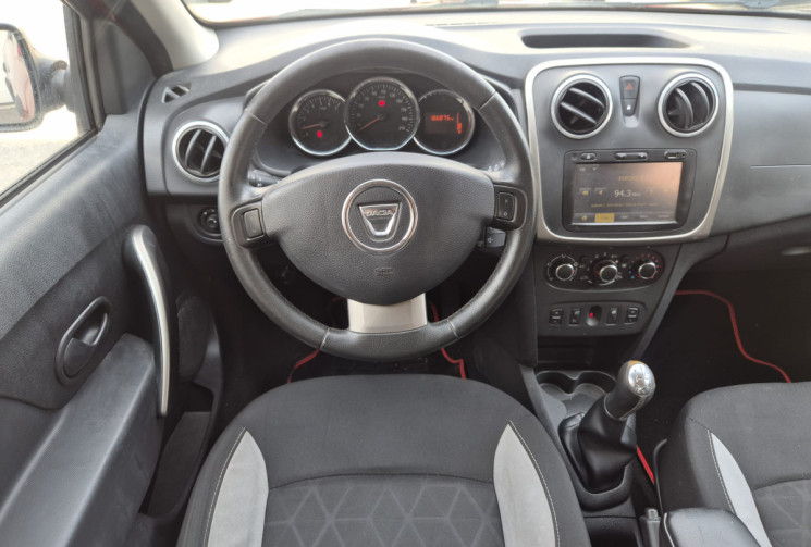 Dacia Sandero II STEPWAY 1.5 DCI * 90 cv * FAIBLE CONSOMATION * DISTRIBUTION FAITE