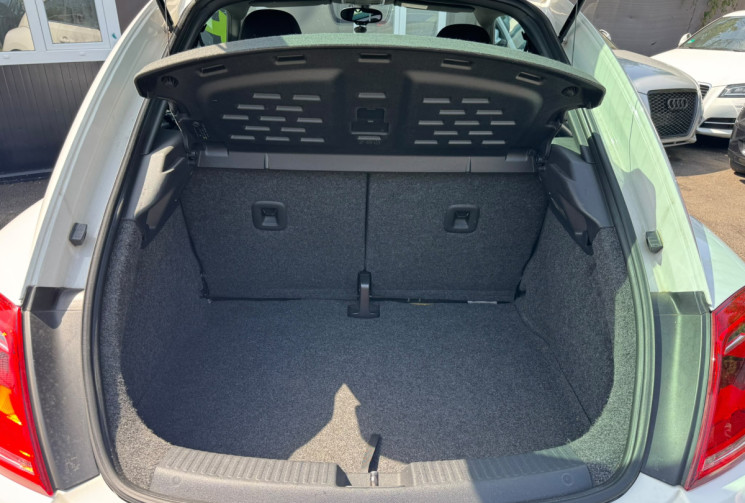Volkswagen Coccinelle  200ch 2012 / 65000 km / Immat FR / Jante 19 pouces / Béquet