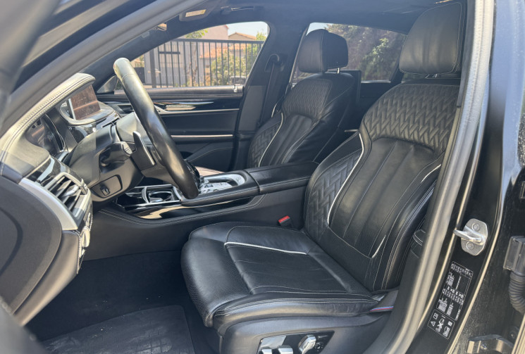 BMW SERIE 7 730dA xDrive 265ch M Sport Edition Black Fire / BMW Individual