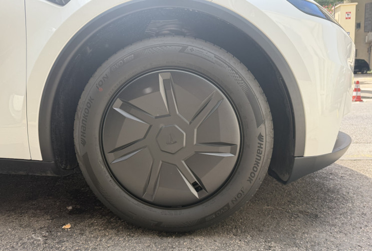 Tesla Model Y Propulsion standard / ETAT NEUF / LOA possible prix HT 