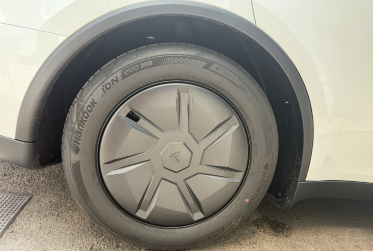 Tesla Model Y Propulsion standard / ETAT NEUF / LOA possible prix HT 