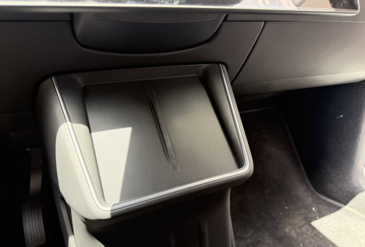 Tesla Model Y Propulsion standard / ETAT NEUF / LOA possible prix HT 