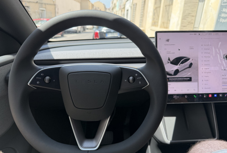 Tesla Model Y Propulsion standard / ETAT NEUF / LOA possible prix HT 