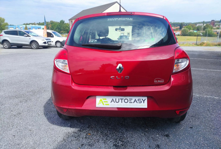 Renault Clio III 1.2 16V 75 CH AUTHENTIQUE 80000 KMS