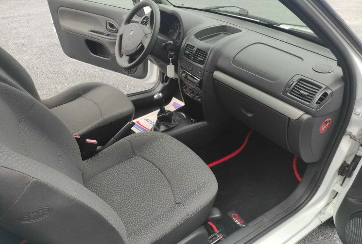Renault Clio II 1.2 16V 75 CH CAMPUS CLIM