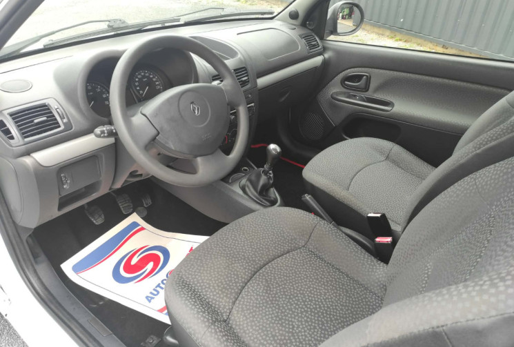 Renault Clio II 1.2 16V 75 CH CAMPUS CLIM