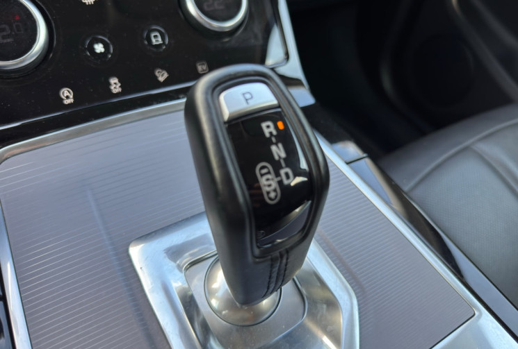 Land-Rover Range Rover Evoque  II P300e 309ch PHEV Essence/Electrique Rechargeable BVA8 4x4 2021