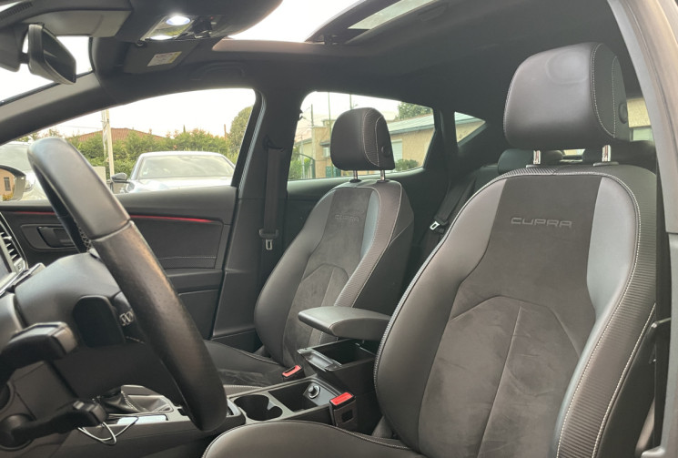 SEAT Leon 2.0 TSI 290 ch Cupra DSG7 / DIGITAL COCKPIT / Siège Chauffant / Toit ouvrant / Beats Audio