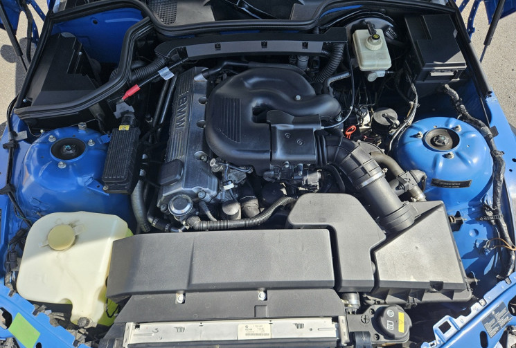 BMW Z3 Roadster (E36) 1.9i 116 INDIVIDUAL BLEU ESTORIL
