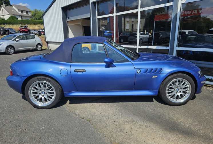 BMW Z3 Roadster (E36) 1.9i 116 INDIVIDUAL BLEU ESTORIL
