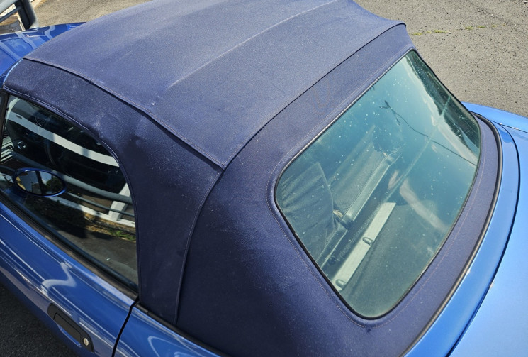 BMW Z3 Roadster (E36) 1.9i 116 INDIVIDUAL BLEU ESTORIL