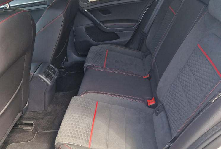 Volkswagen Golf VII gti performance 