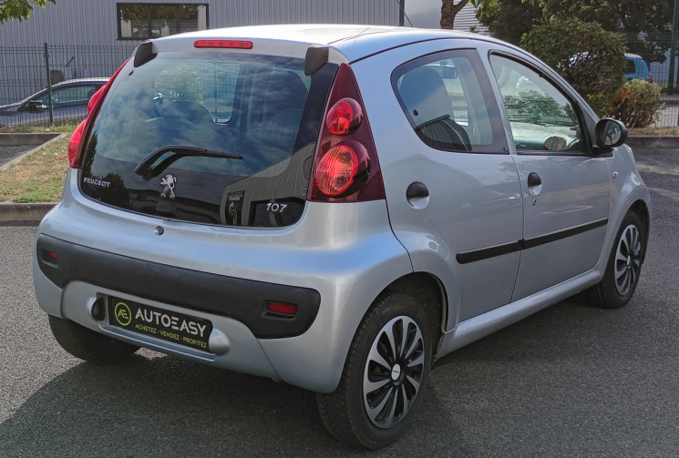Peugeot 107 5 Portes - 1.0 Essence - Edition 64