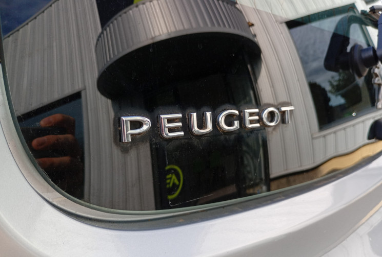 Peugeot 107 5 Portes - 1.0 Essence - Edition 64