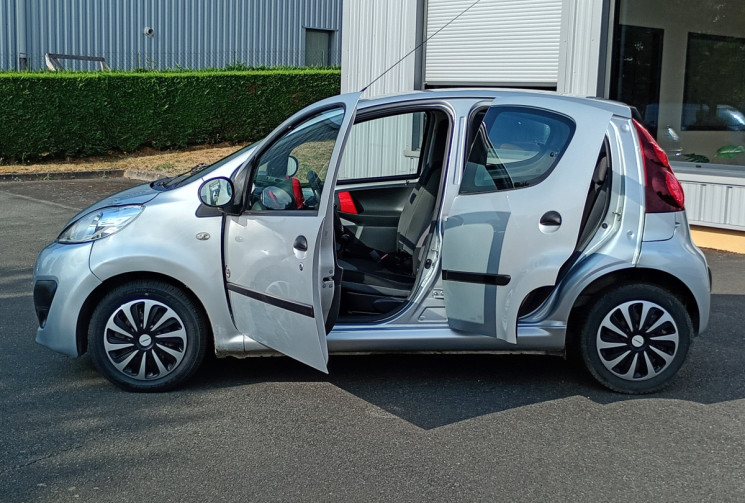 Peugeot 107 5 Portes - 1.0 Essence - Edition 64