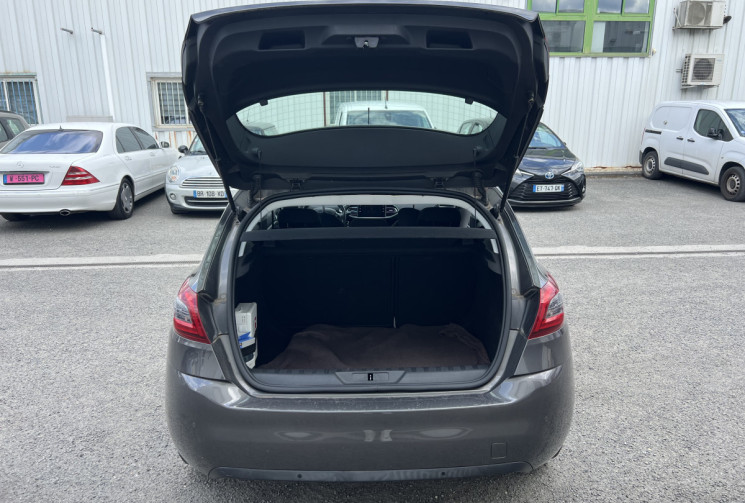 Peugeot 308 110cv ACTIVE * Carplay * Distribution Neuve * Faible Kilométrage  