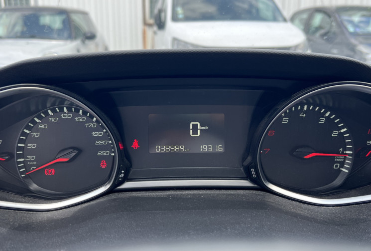Peugeot 308 110cv ACTIVE * Carplay * Distribution Neuve * Faible Kilométrage  