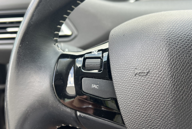 Peugeot 308 110cv ACTIVE * Carplay * Distribution Neuve * Faible Kilométrage  