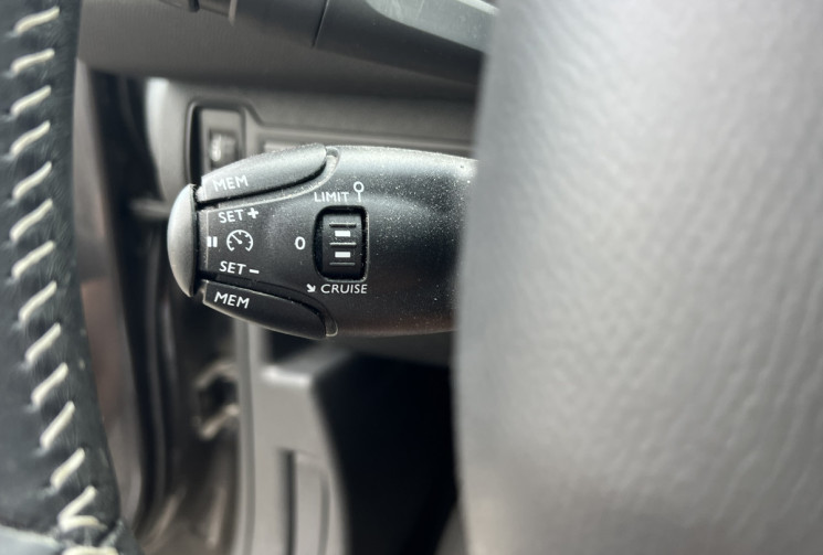 Peugeot 308 110cv ACTIVE * Carplay * Distribution Neuve * Faible Kilométrage  