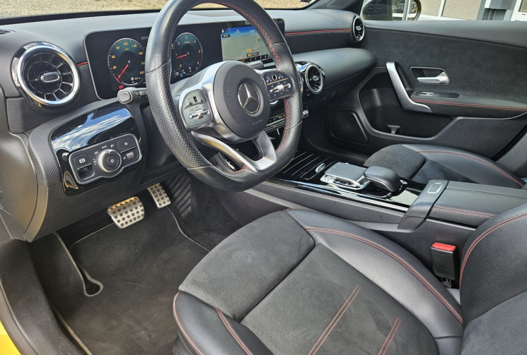 Mercedes Classe A 200 W177 2.0 150 8G-DCT AMG LINE PACK BLACK