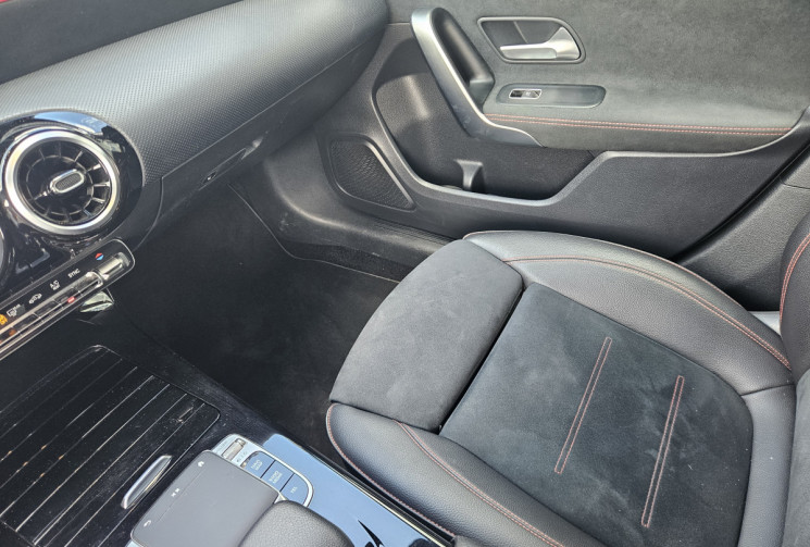 Mercedes Classe A 200 W177 2.0 150 8G-DCT AMG LINE PACK BLACK