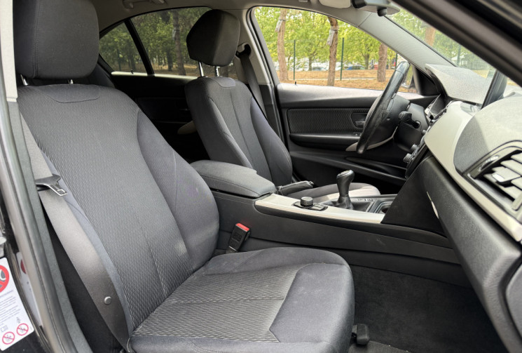 BMW Série 3 F30 318D 143 LOUNGE