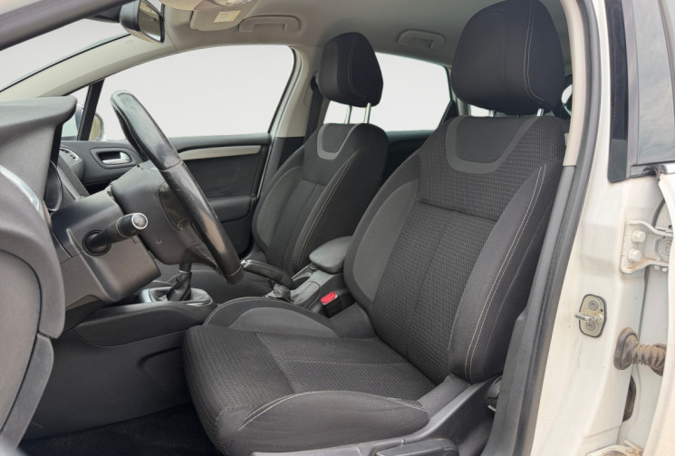Citroën C4 1.6 BLUE HDi 100 MILLENIUM BUSINESS / CARPLAY / RADAR DE RECUL / DISTRIBUTION 03/26