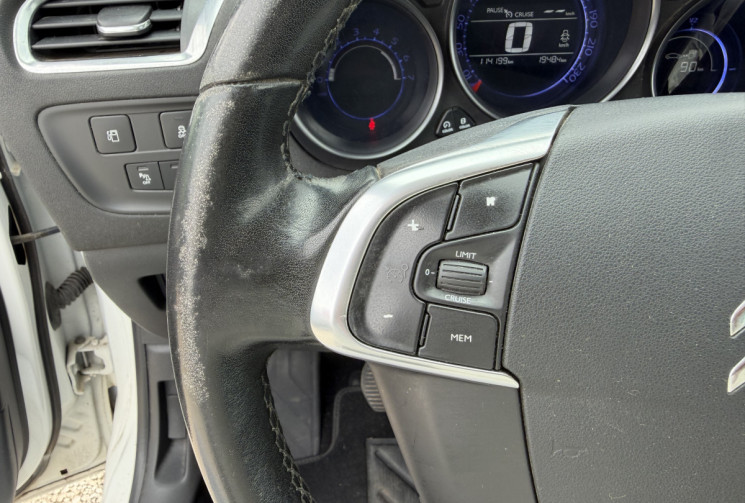 Citroën C4 1.6 BLUE HDi 100 MILLENIUM BUSINESS / CARPLAY / RADAR DE RECUL / DISTRIBUTION 03/26
