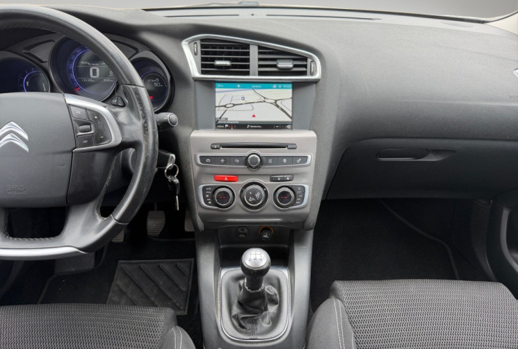 Citroën C4 1.6 BLUE HDi 100 MILLENIUM BUSINESS / CARPLAY / RADAR DE RECUL / DISTRIBUTION 03/26