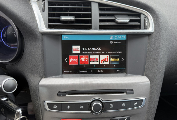 Citroën C4 1.6 BLUE HDi 100 MILLENIUM BUSINESS / CARPLAY / RADAR DE RECUL / DISTRIBUTION 03/26