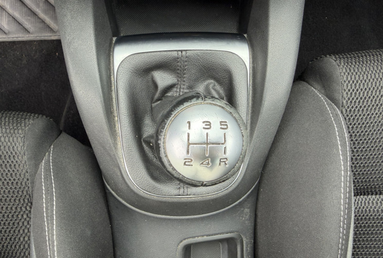 Citroën C4 1.6 BLUE HDi 100 MILLENIUM BUSINESS / CARPLAY / RADAR DE RECUL / DISTRIBUTION 03/26