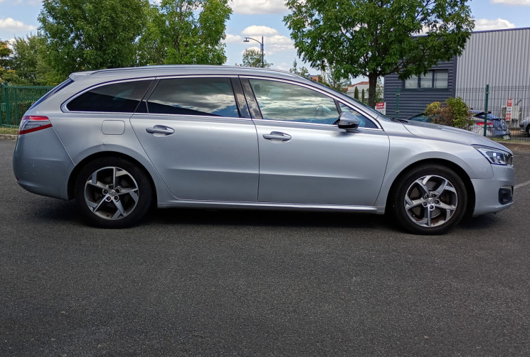 Peugeot 508 SW ALLURE 2.0 BlueHDi 180 EAT6 – TOIT PANO / ATTELAGE