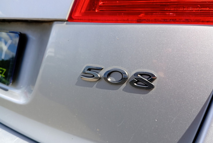 Peugeot 508 SW ALLURE 2.0 BlueHDi 180 EAT6 – TOIT PANO / ATTELAGE