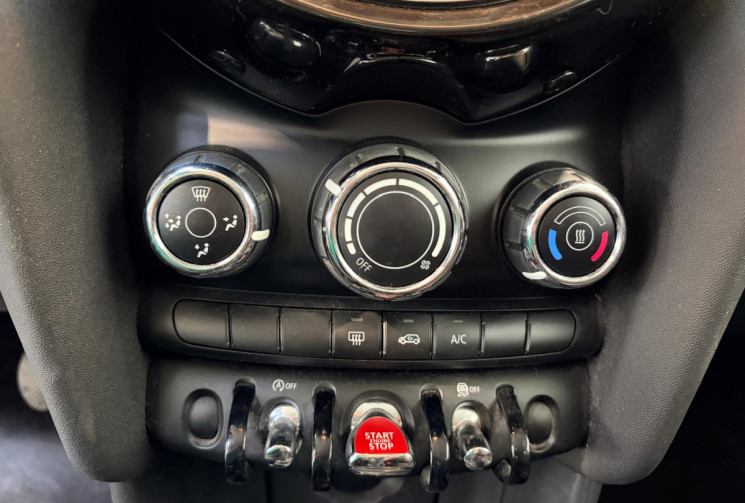 Mini MINI 5 PORTES ONE - Ess 102cv - CLIM - ENTRETIEN JUIL 26 & 4 PNEUS NEUFS